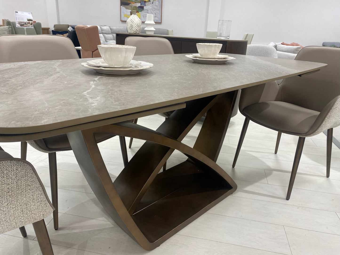 Vanessa Extending Dining Set - Luxury Interiors