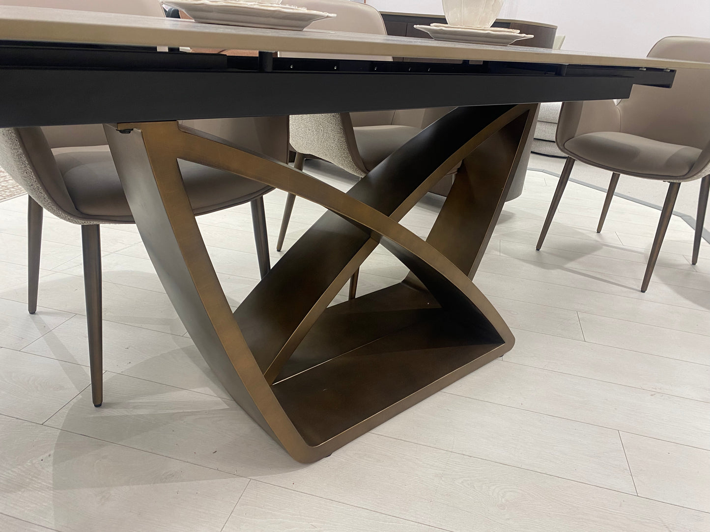 Vanessa Extending Dining Set - Luxury Interiors