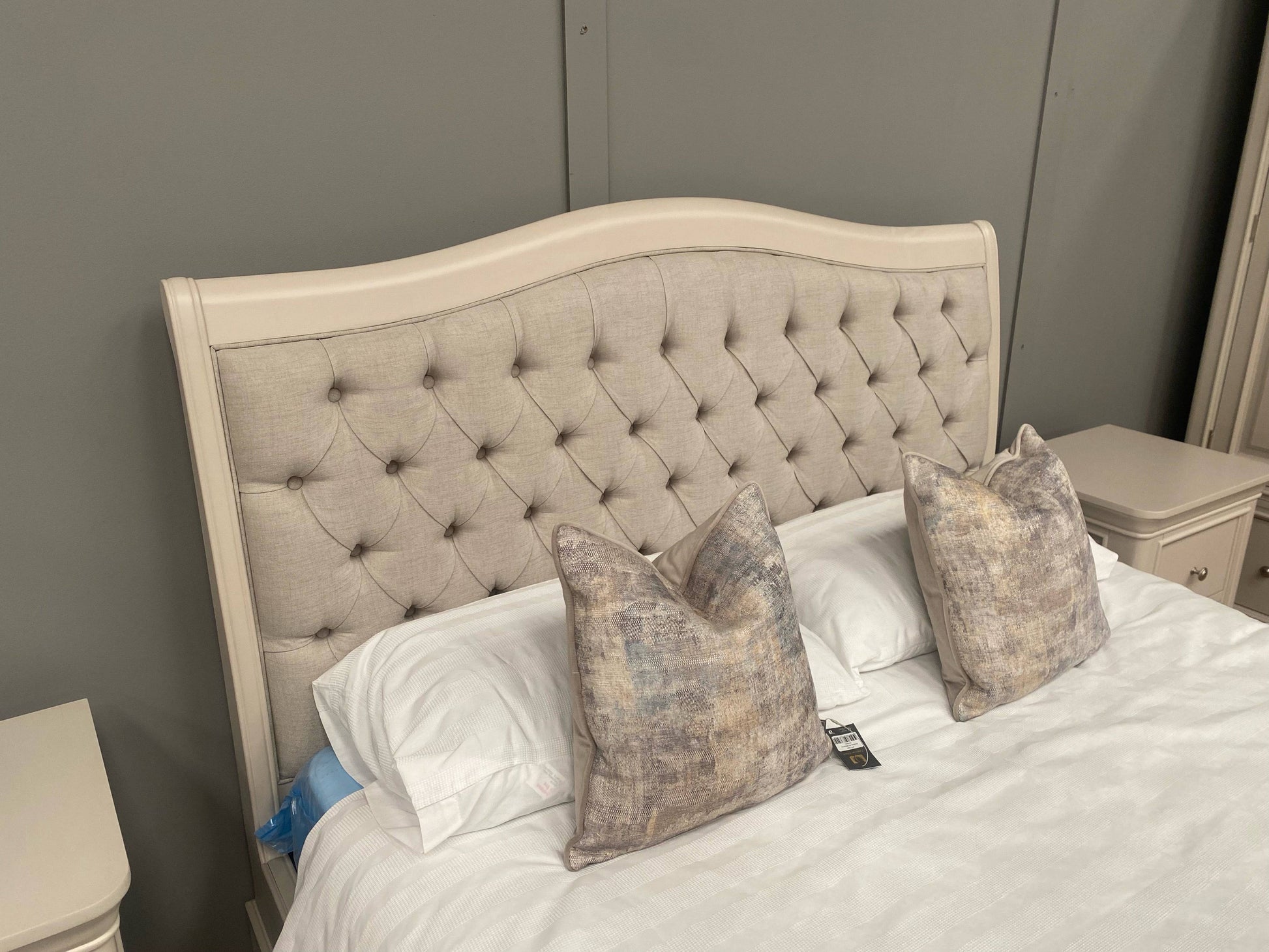Maria Mabel Bed - Luxury Interiors