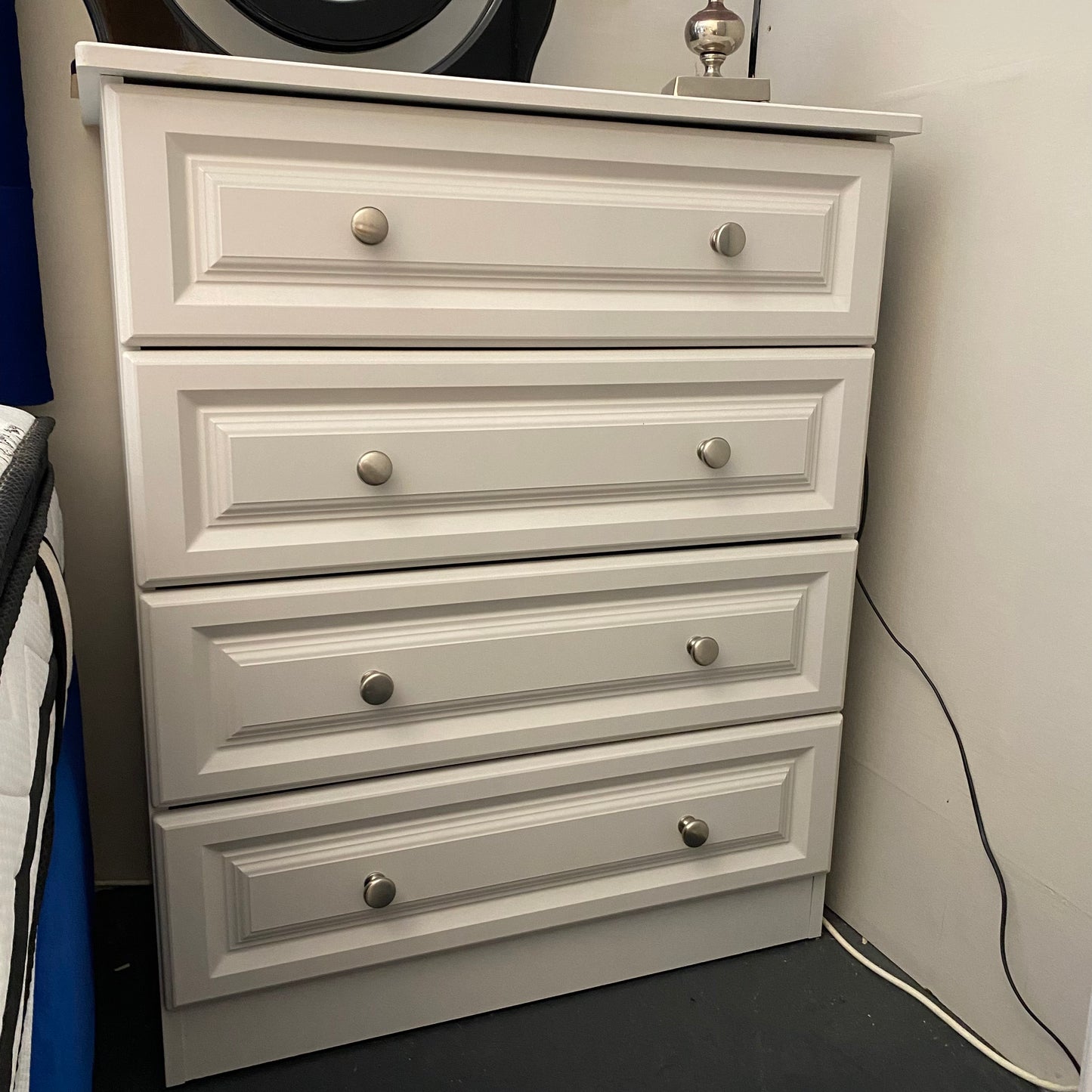 Greystone 4 drawer chest of drawers (Free Delivery)