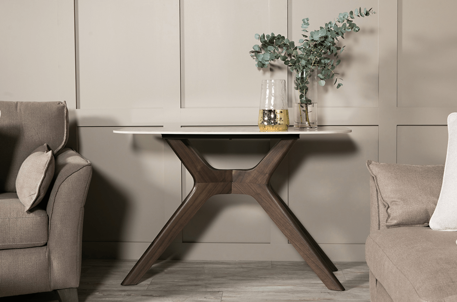 Ariya Modern Console Table - Luxury Interiors