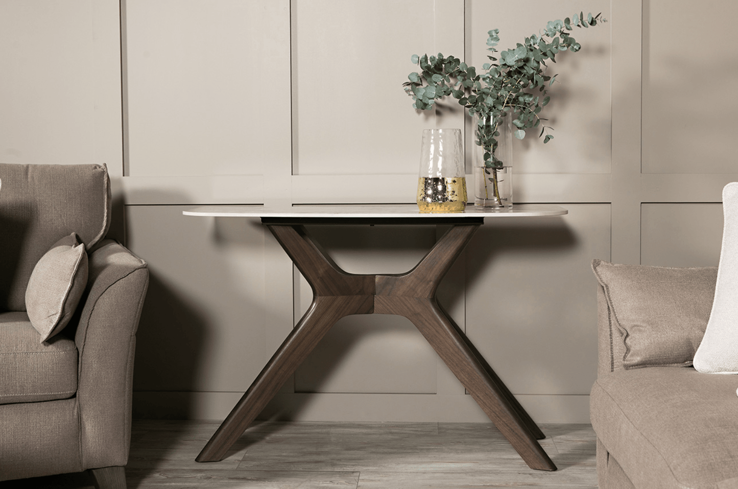 Ariya Modern Console Table