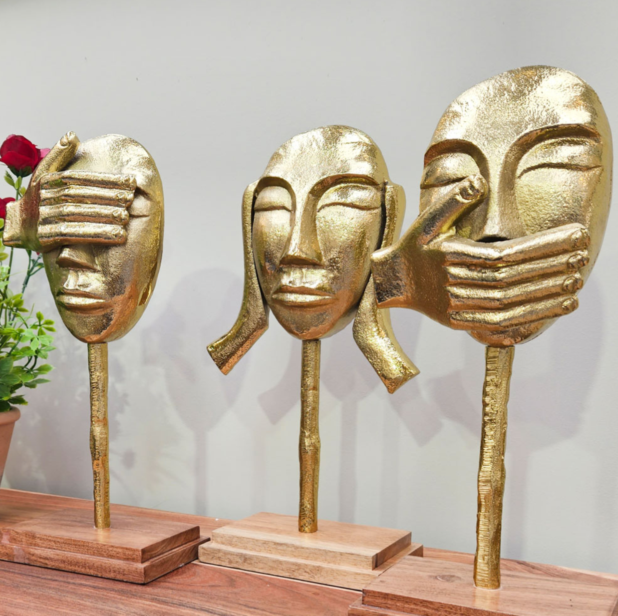 3 piece see hear speak no evil faces gold - Luxury Interiors