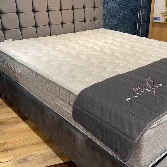 Spinal Support Body Temperature Regulation Mattress - Luxury Interiors