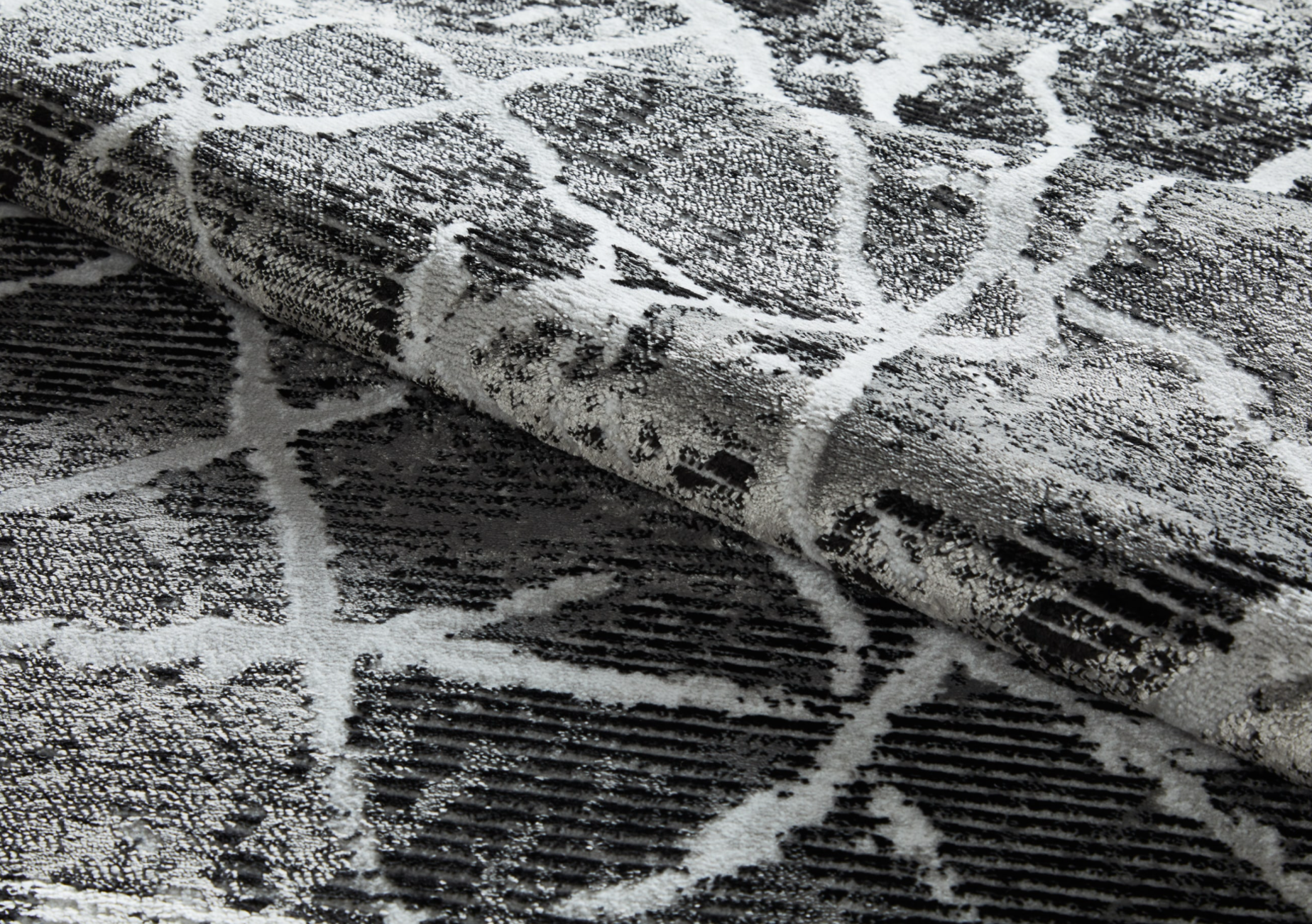 Alisa Rug - Dark Grey Black - Luxury Interiors