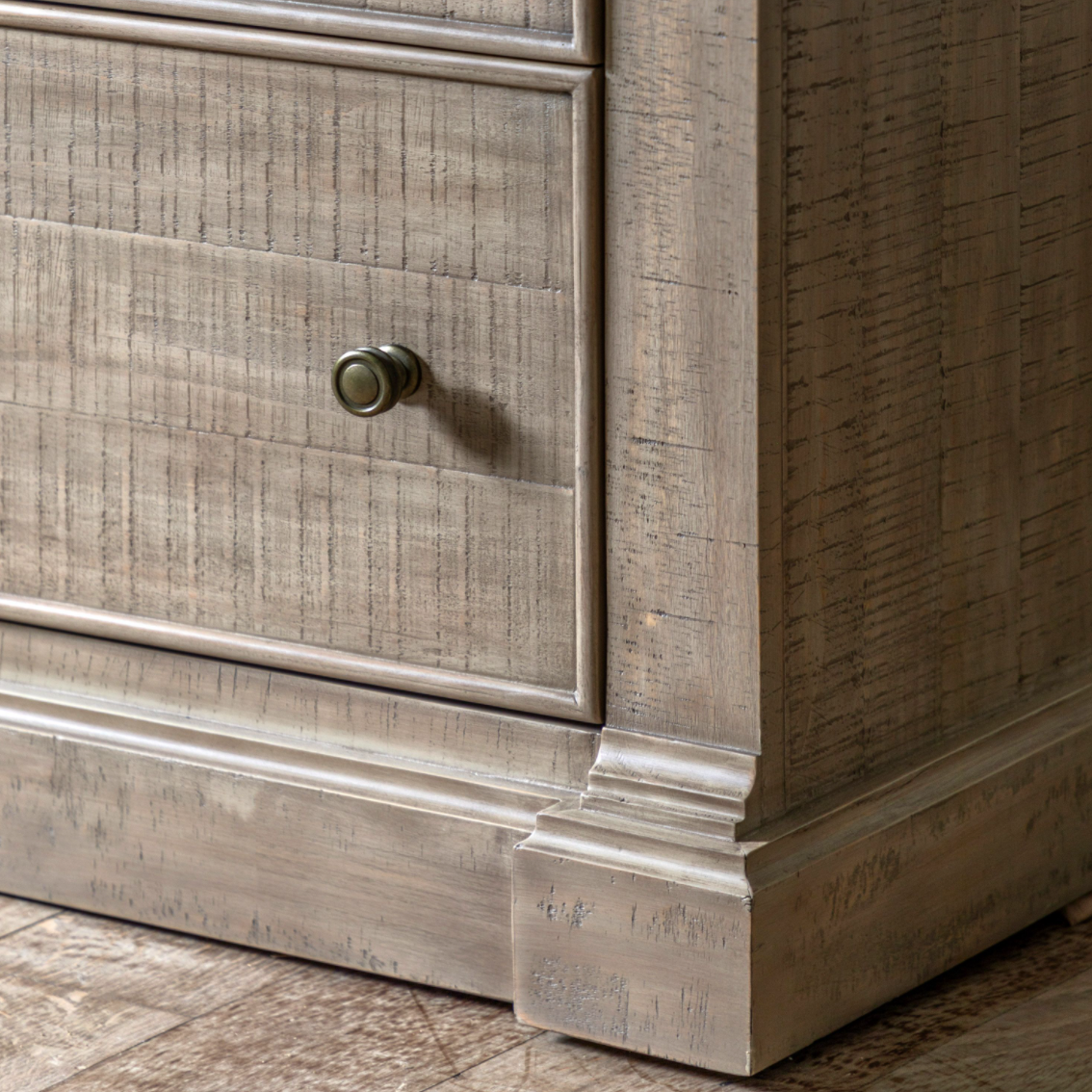 Vancouver Wide Chest - Luxury Interiors