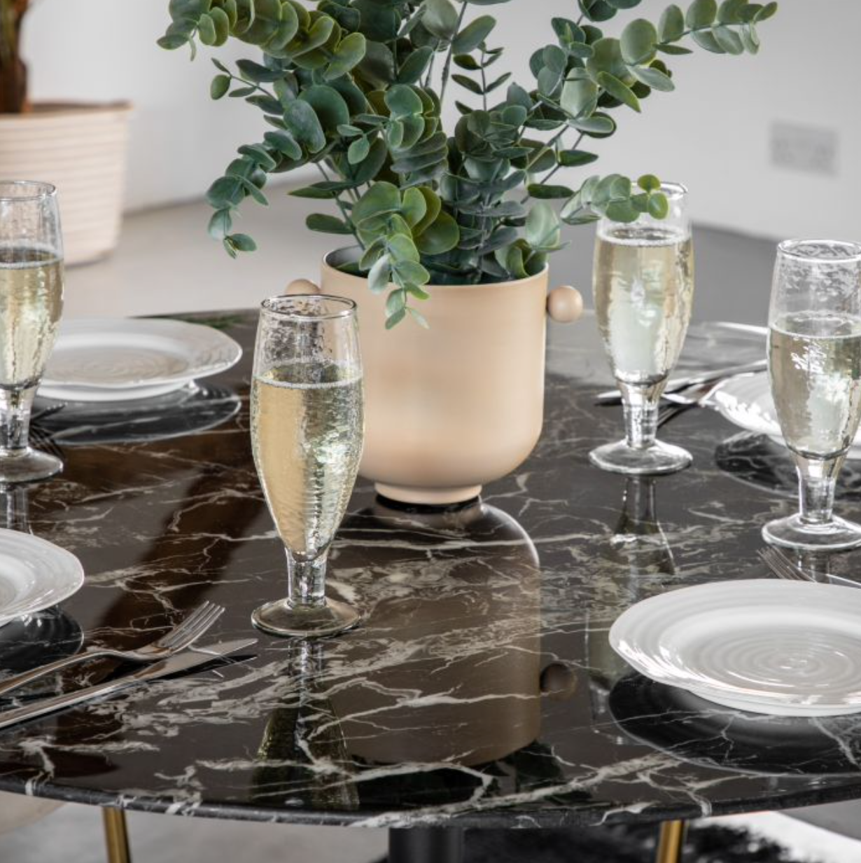 Fielding Round Dining Set - Luxury Interiors