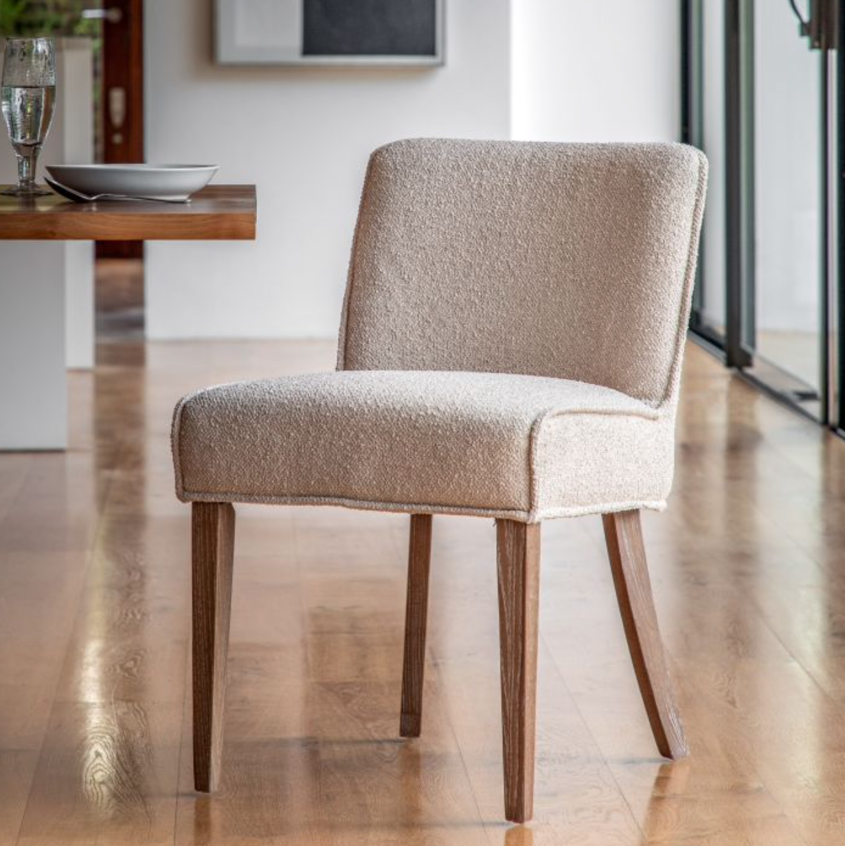 Sculpt Round Dining Table - Luxury Interiors