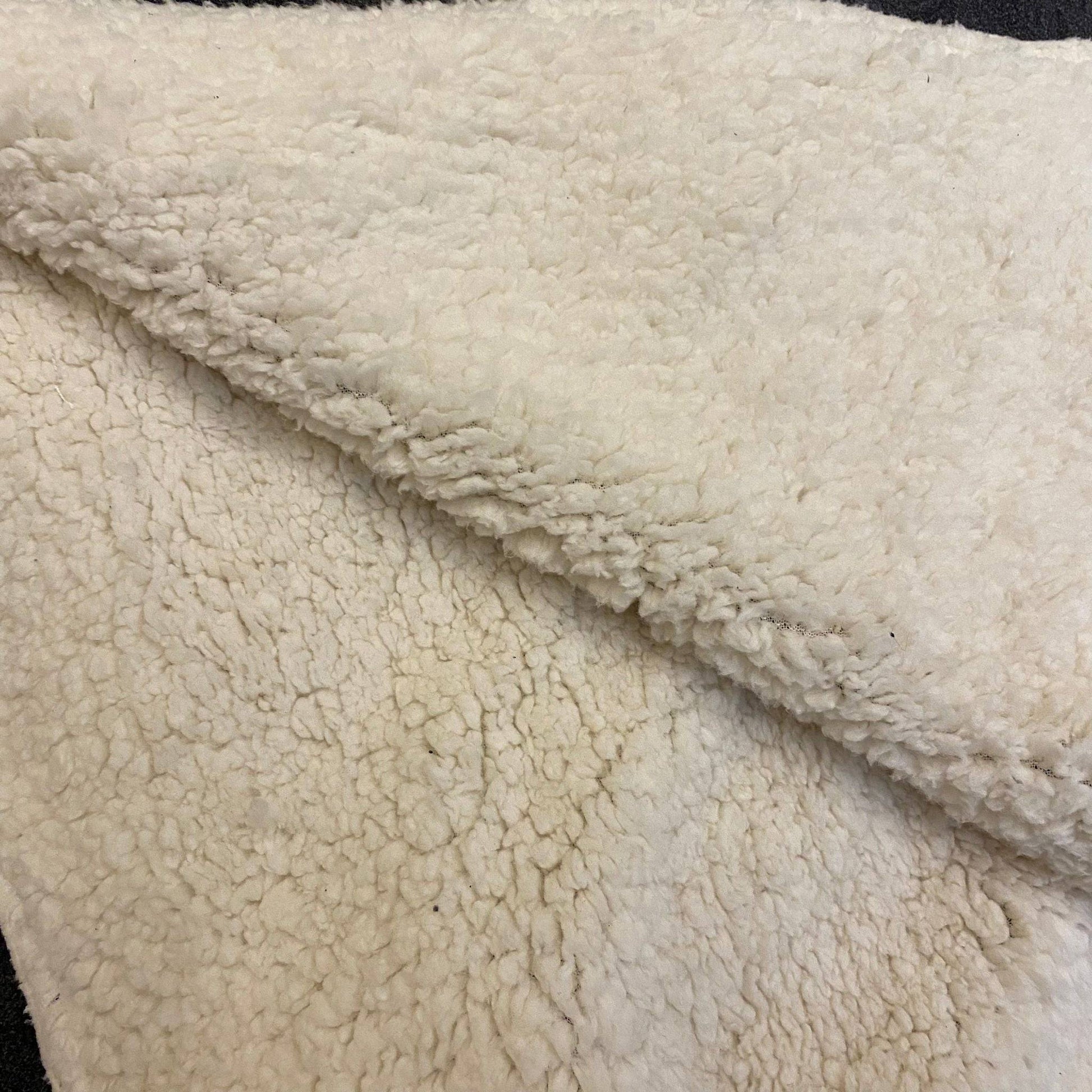 Grey & Cream Fluffy Blanket - Luxury Interiors