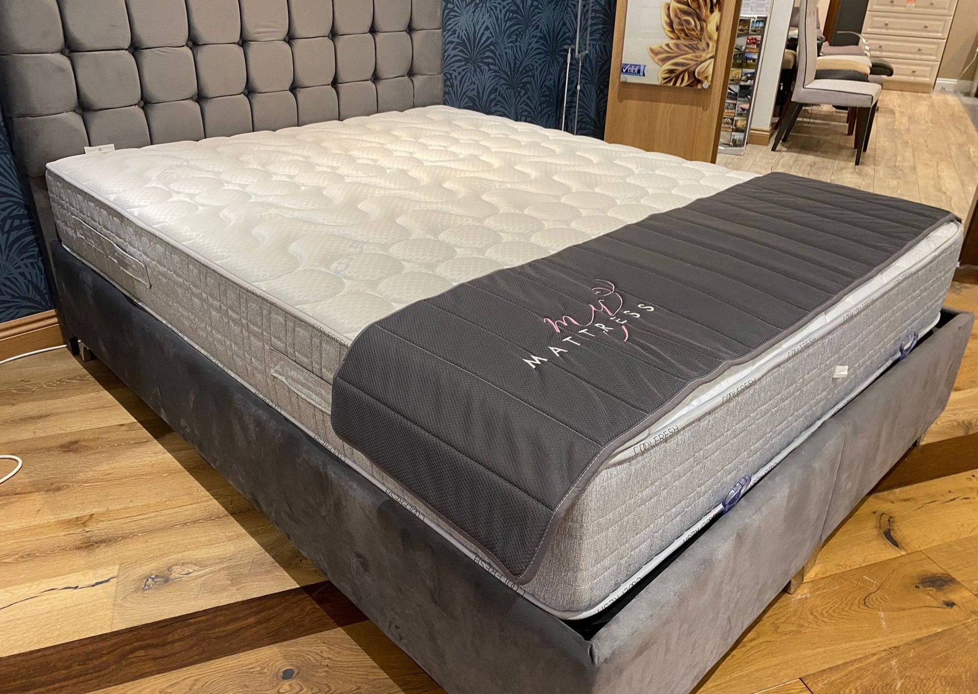 Spinal Support Body Temperature Regulation Mattress - Luxury Interiors