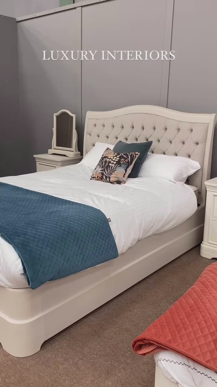Maria Mabel Bed