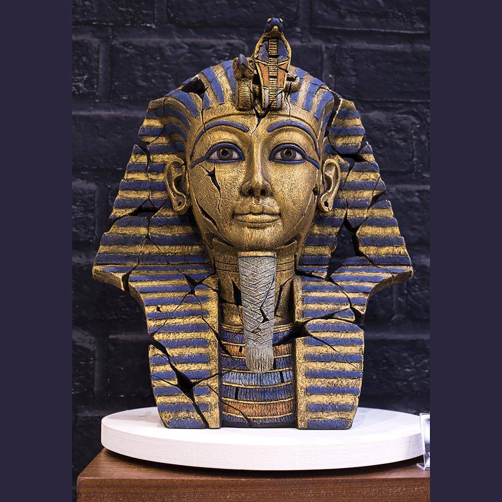 Edge Sculpture Tutankhamun Bust