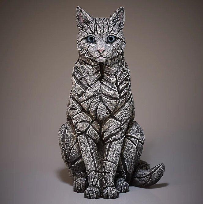 Edge Sculpture Cat Sitting - Luxury Interiors