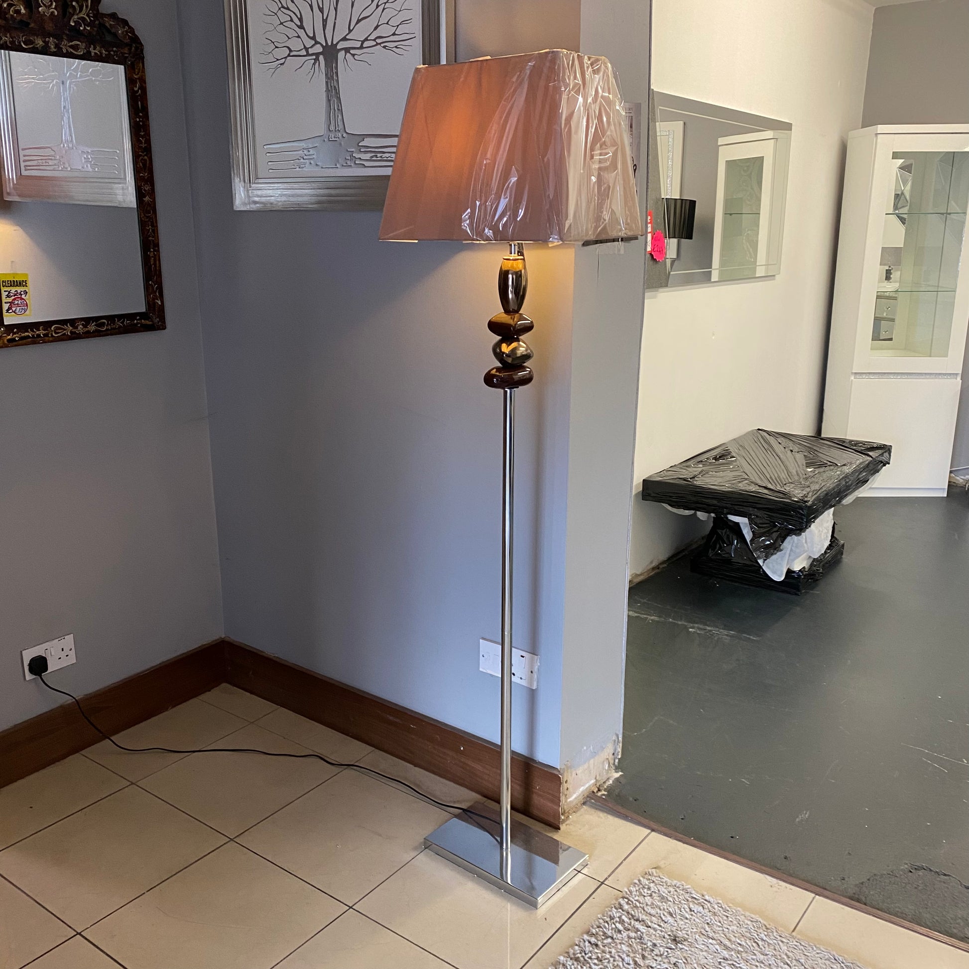 Cimc Pebble Floor Lamp – Luxury Interiors