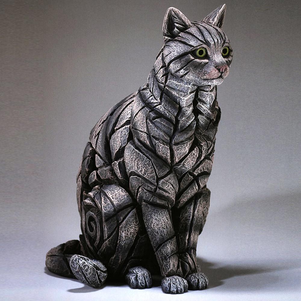 Edge Sculpture Cat Sitting - Luxury Interiors